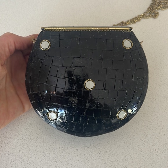 ANTIK CRAFT Clay/brass clutch handbag beautifully designed 5X6 1.5 wide 23”chain - Picture 5 of 6